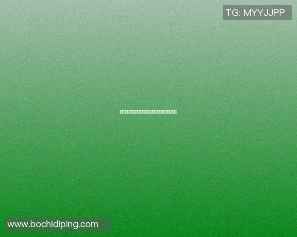 杨颖与足球明星的亲密合影展现运动魅力与时尚风采